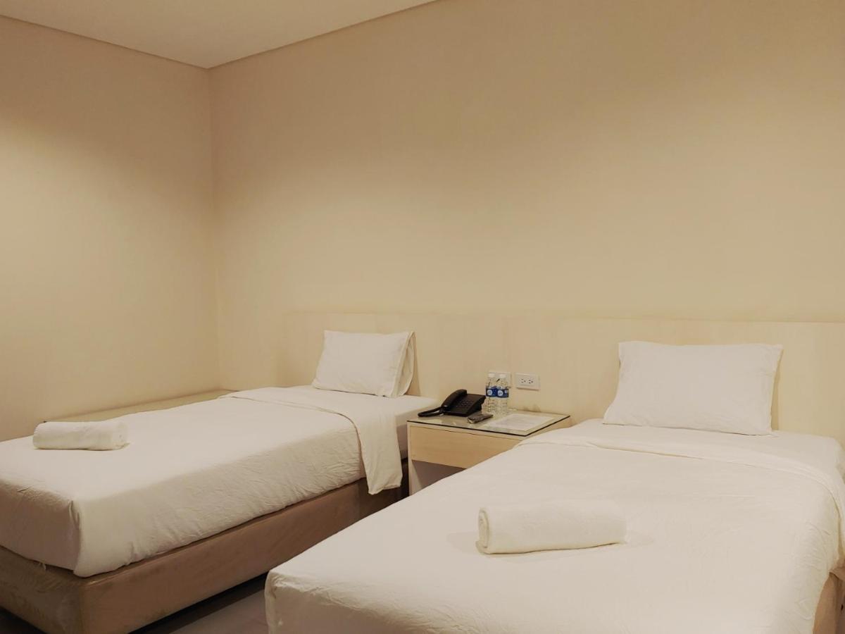 Kaizen Suites Manilla Buitenkant foto