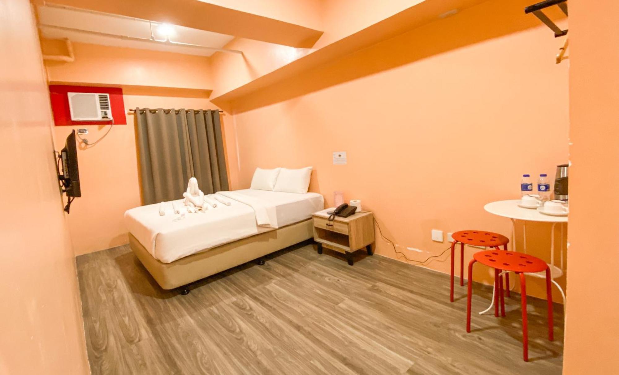 Kaizen Suites Manilla Buitenkant foto